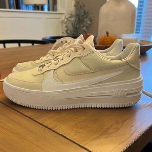 Nike Air Force 1 PLT.AF.ORM